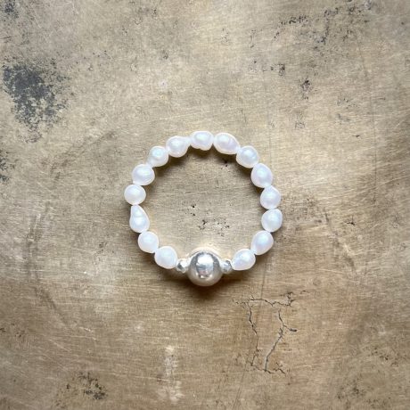 Pierścionek z naturalnych pereł