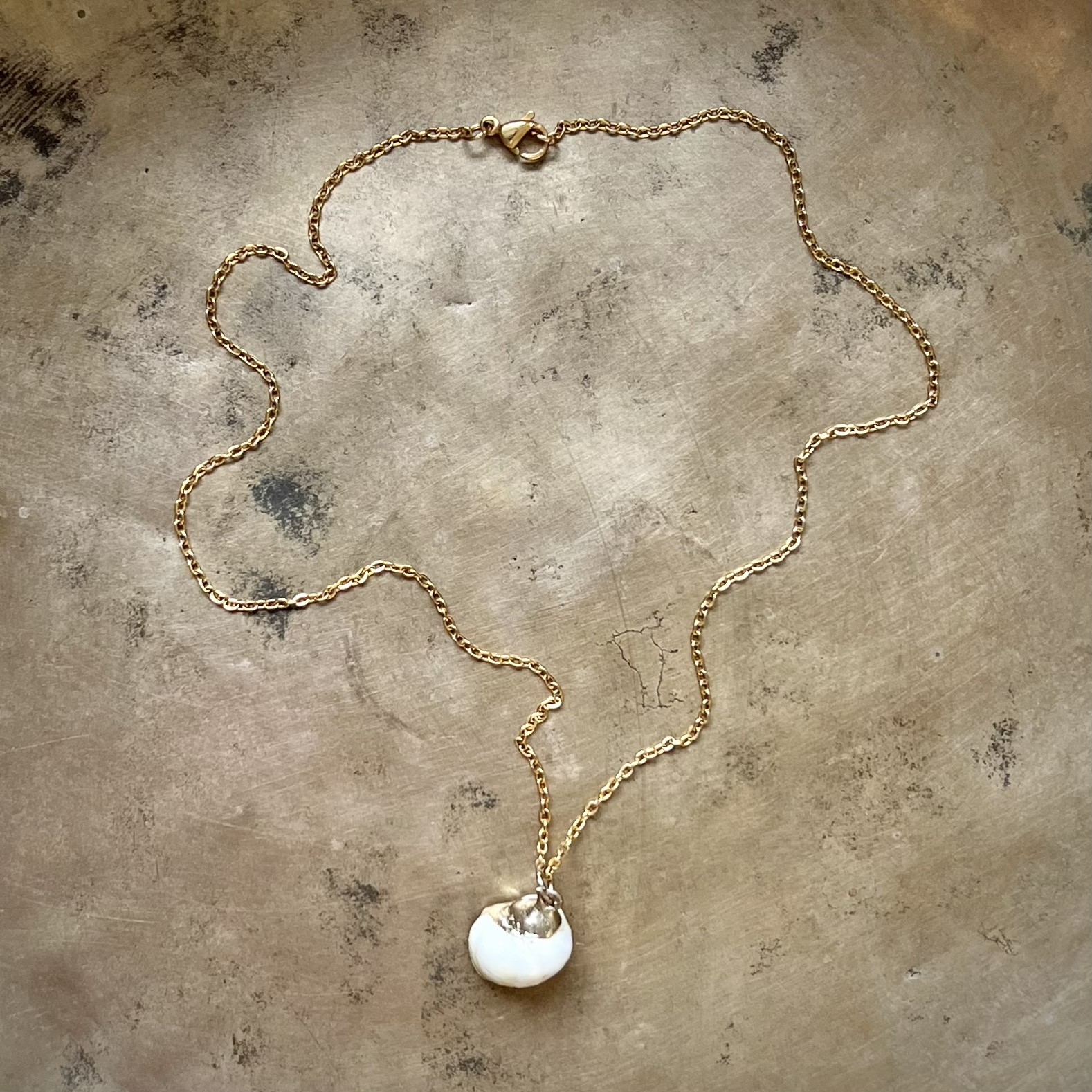 Naszyjnik z muszelką - obrazek 2