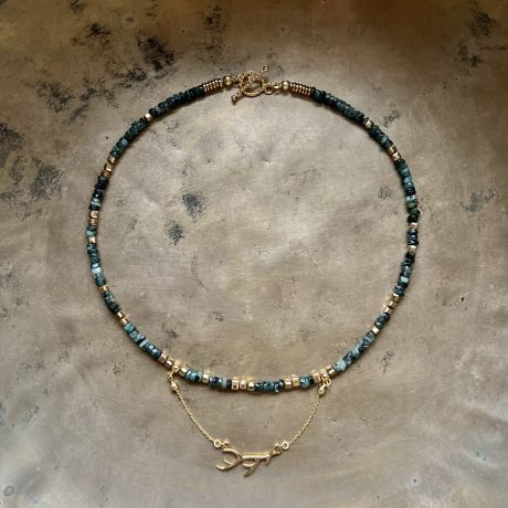 Choker szmaragdowy z zawieszką Róg Jelenia