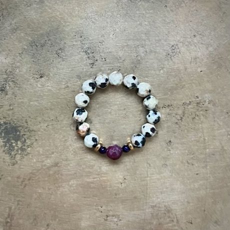 Pierścionek z Jaspisu Dalmatyńskiego z Rubinem